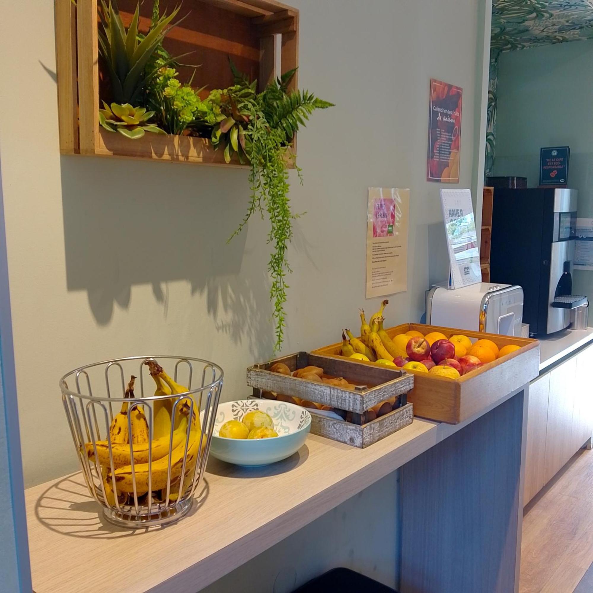 Hotel Ibis Styles Lille Centre Gare Beffroi Zewnętrze zdjęcie